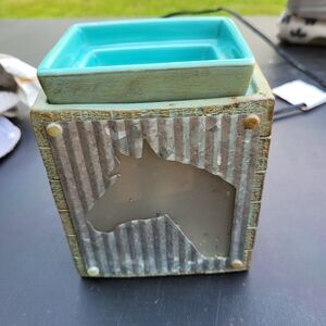 Scentsy wax warmer